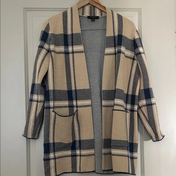 Ann Taylor Beige and Black Plaid Blazer - Picture 5 of 14